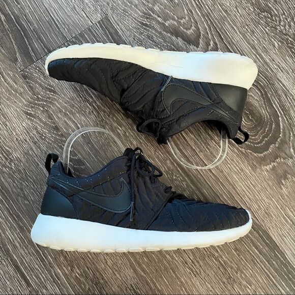 Nike Roshe Run Quilted Sneakers - Picture 3 of 9